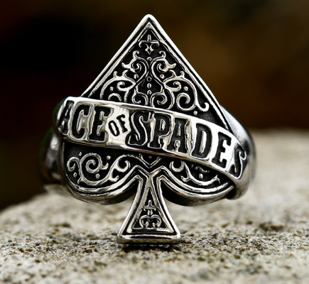 Anillo de póquer As de espadas