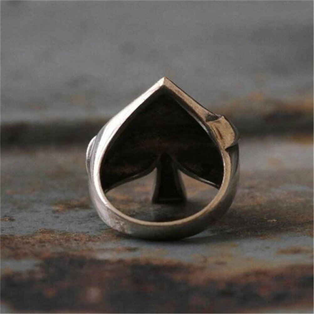 Anillo de póquer As de espadas